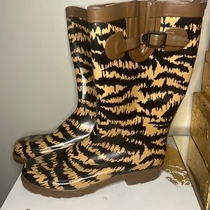 Capelli New York Ladies Tall Rubber Rain Boots